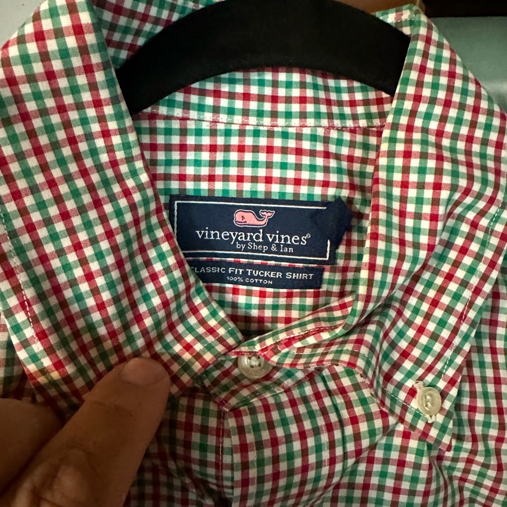 Vineyard vines shirt